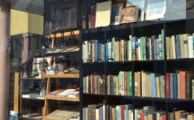 Klapprad & Yogamatte, Radtour, Hessen, Mörfelden, Antiquariat